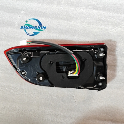 Arrizo EX 18.10-19.04 Lâmpadas de cauda plana para automóveis F01 4433040 com tensão de 12 V